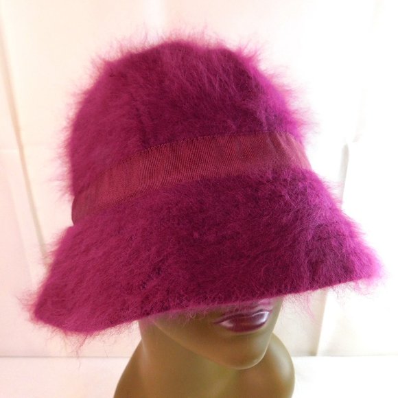 GAP Fuzzy Magenta Hat - Picture 1 of 10